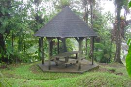 Le carbet pour le pique nique - Parc national de la Guadeloupe